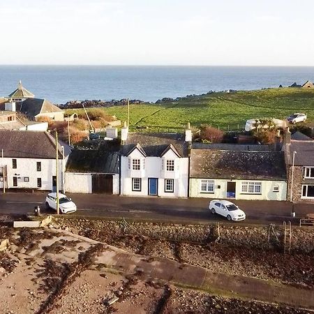 3 Bedroom Townhouse Right On The Harbour Isle of Whithorn Eksteriør bilde